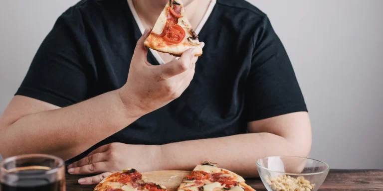 Fisiolar_Comida_corpo_esconder_partilhar
